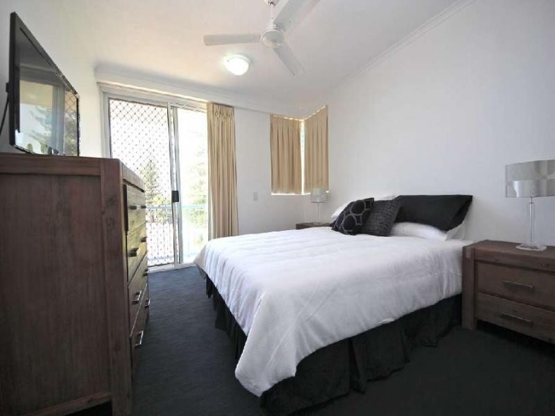 114/10 Alexandra Avenue, Mermaid Beach QLD 4218