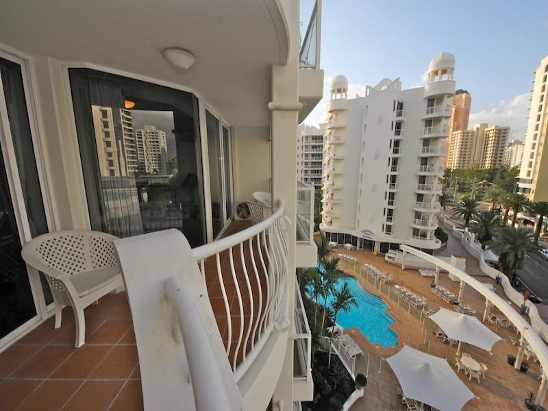 1606/90 Surf Parade, Broadbeach QLD 4218