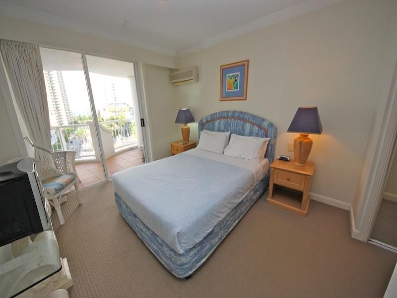 1606/90 Surf Parade, Broadbeach QLD 4218