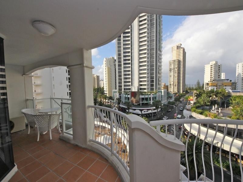 1606/90 Surf Parade, Broadbeach QLD 4218