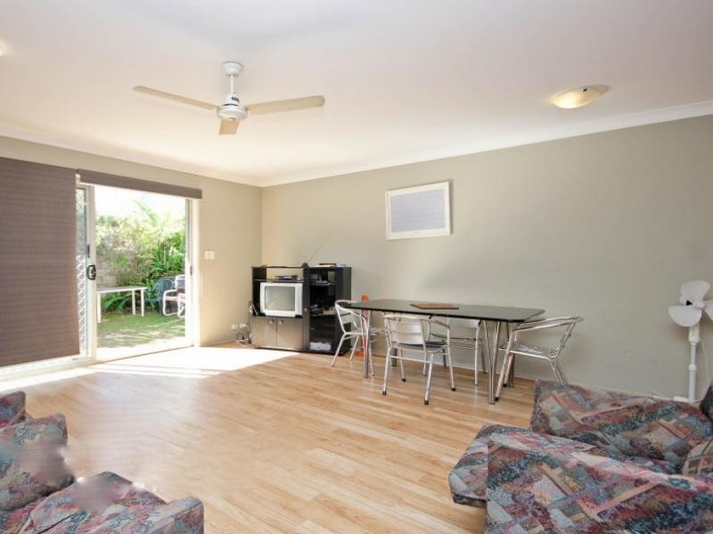 21 Jubilee ave, Broadbeach QLD 4218