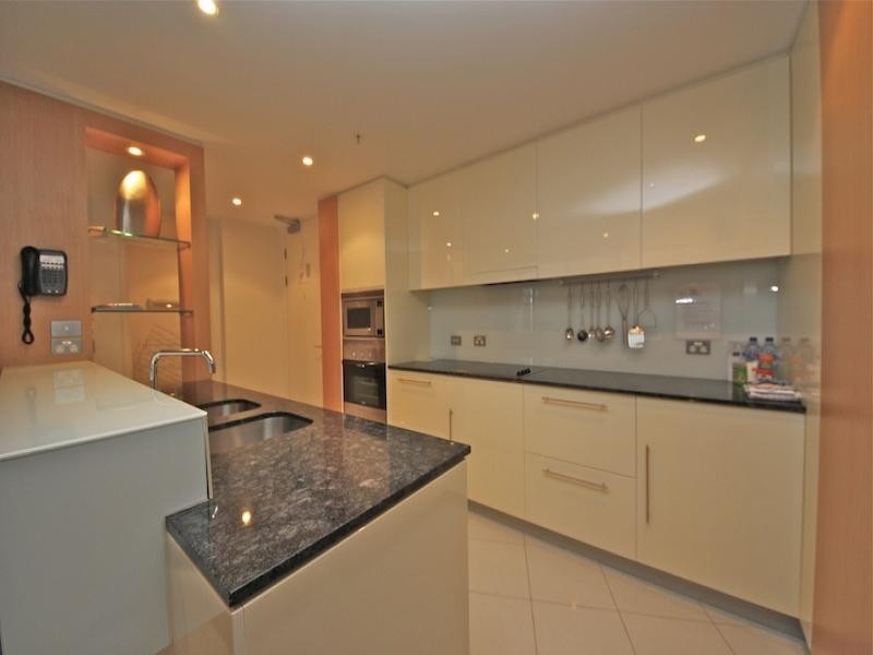 302 Aria/17 Albert Avenue, Broadbeach QLD 4218