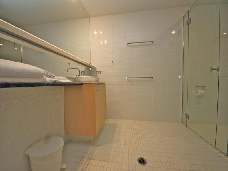 302 Aria/17 Albert Avenue, Broadbeach QLD 4218