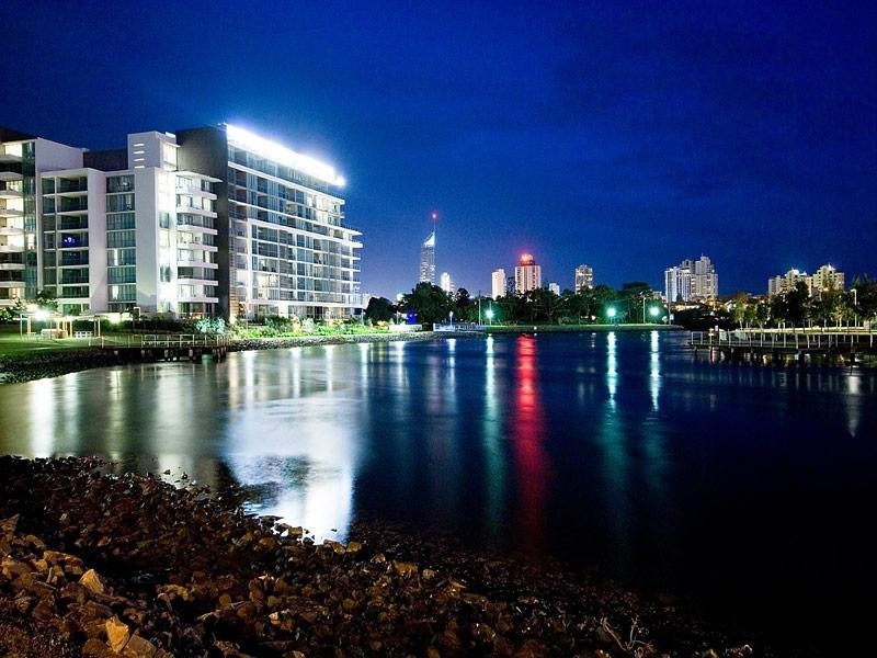 2102/33 TE Peters Drive, Broadbeach Waters QLD 4218