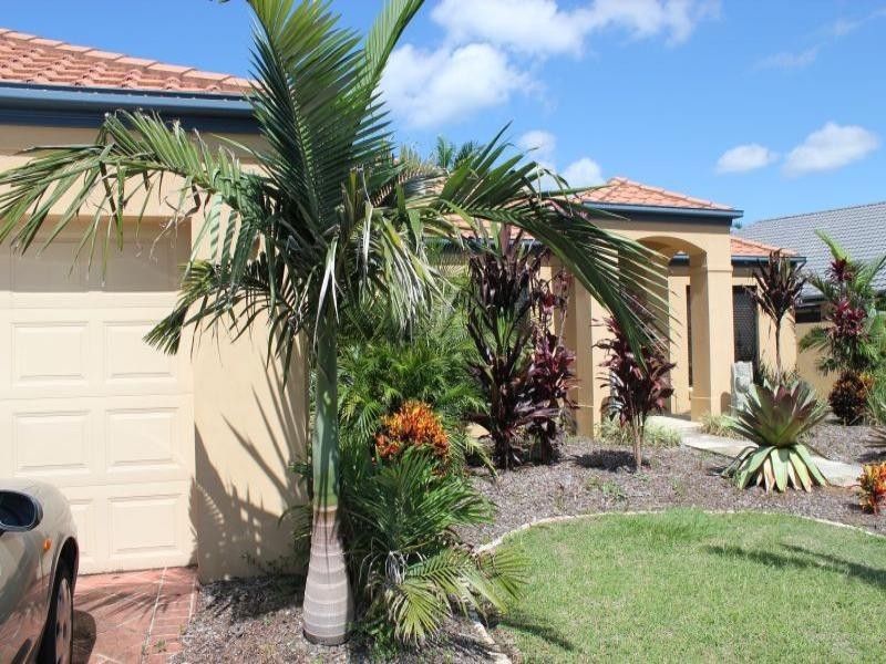35 Cayman Drive, Clear Island Waters QLD 4226