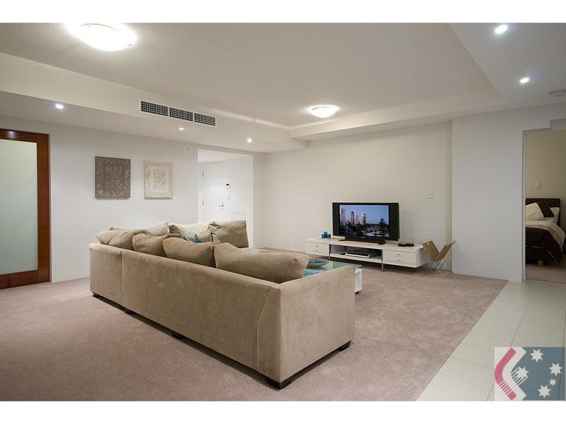 19 Mermaid ave, Mermaid Beach QLD 4218
