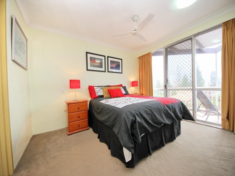 15/158 Hedges Avenue, Mermaid Beach QLD 4218