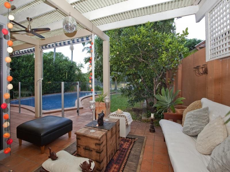 2 The Lido, Isle Of Capri QLD 4217