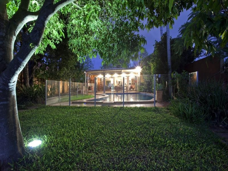 2 The Lido, Isle Of Capri QLD 4217