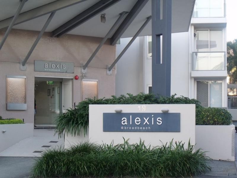 22/19 Mermaid Avenue, Broadbeach QLD 4218