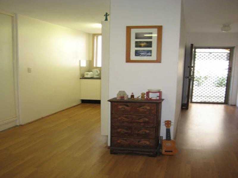 2/21 first avenue, Surfers Paradise QLD 4217