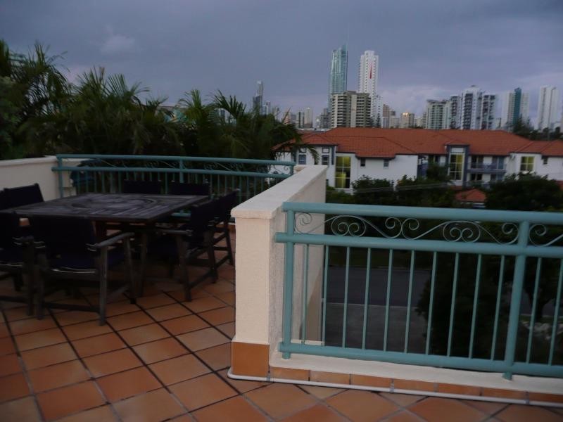 24/12 Monte Carlo Ave, Surfers Paradise QLD 4217