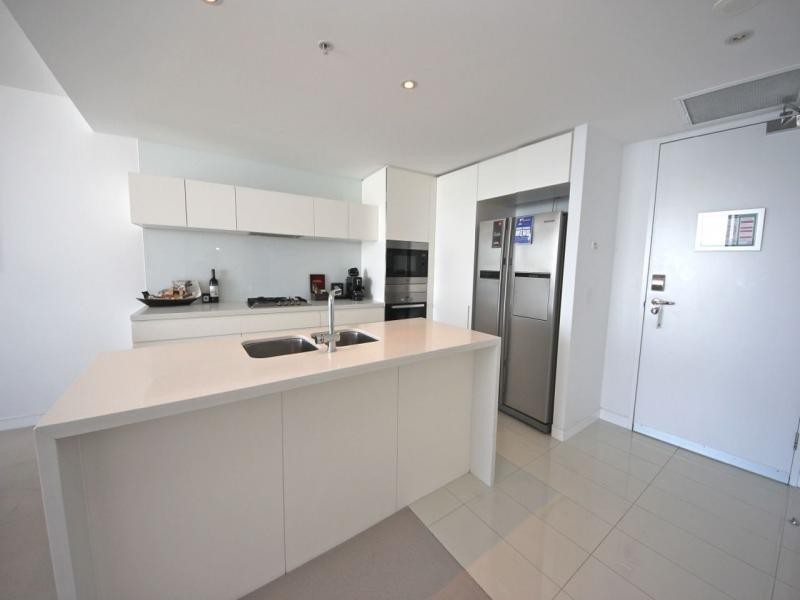 3104/4 Oracle, Charles Avenue, Broadbeach QLD 4218