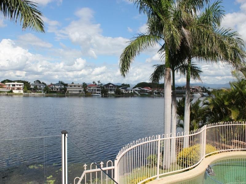 31 Cayman Drive, Clear Island Waters QLD 4226
