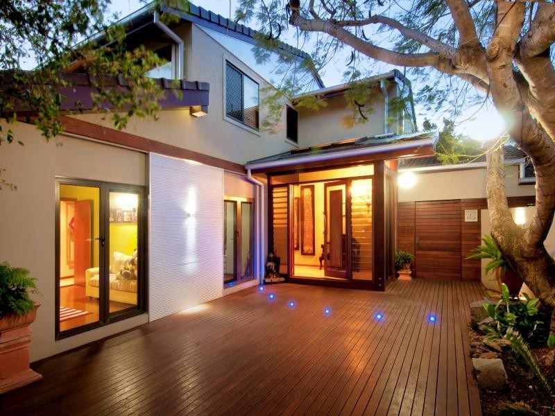 79 Clear Island Road, Broadbeach Waters QLD 4218