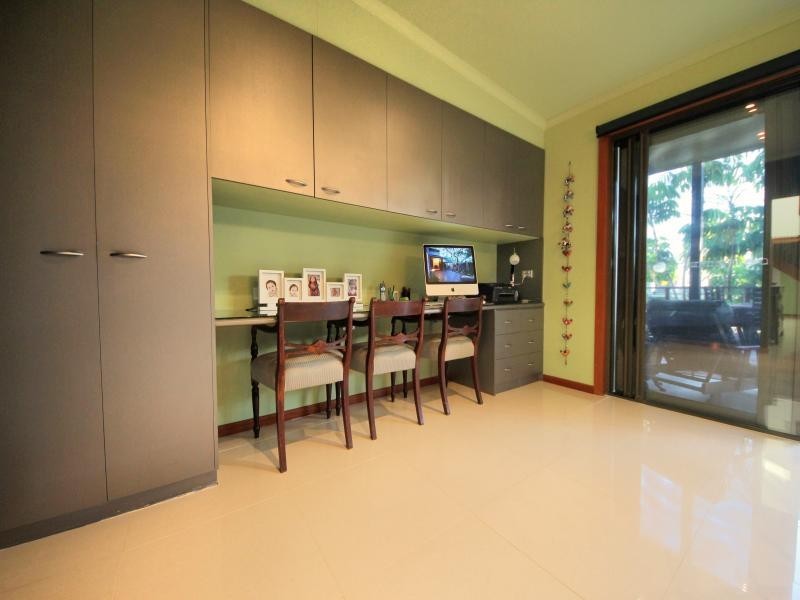 79 Clear Island Road, Broadbeach Waters QLD 4218