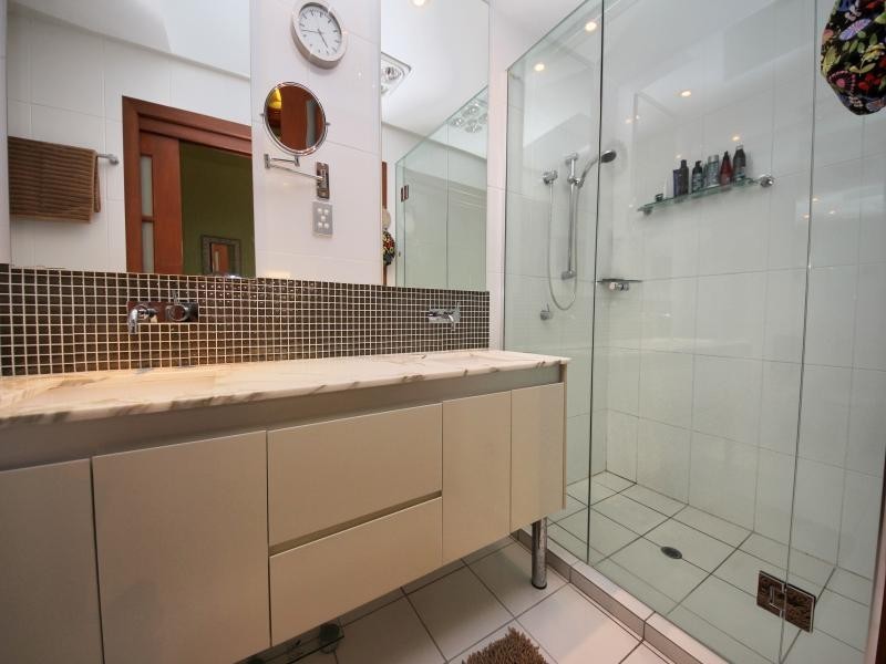 79 Clear Island Road, Broadbeach Waters QLD 4218