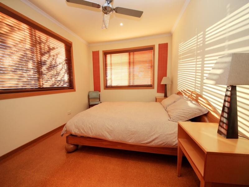 79 Clear Island Road, Broadbeach Waters QLD 4218