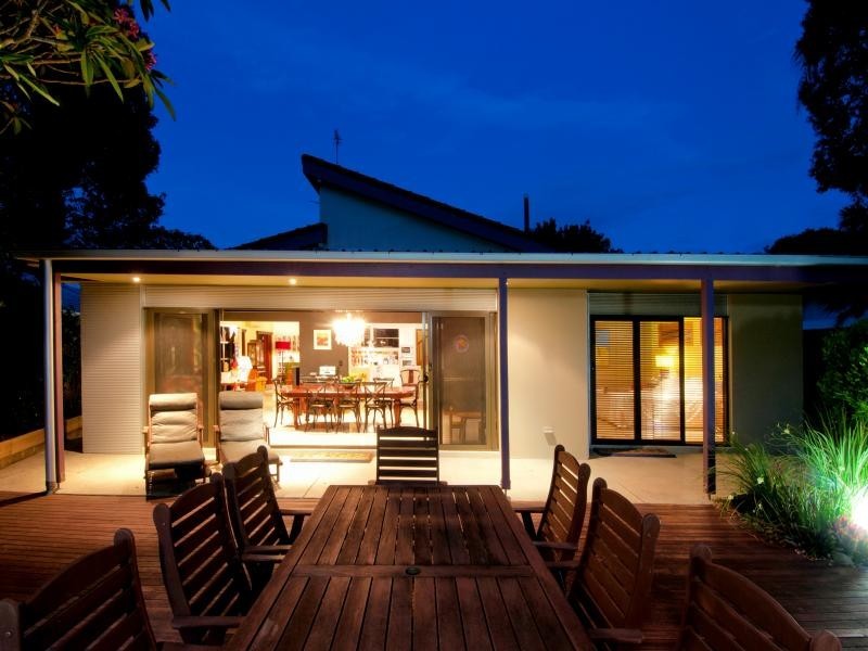 79 Clear Island Road, Broadbeach Waters QLD 4218