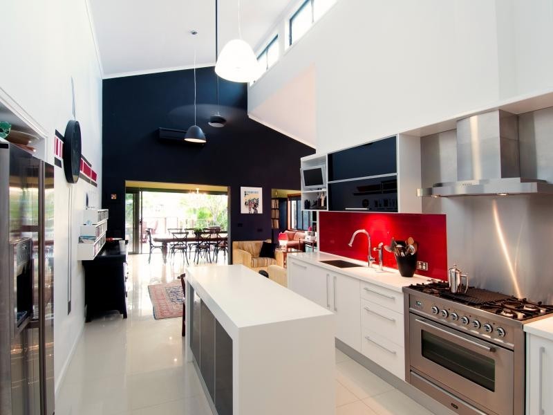 79 Clear Island Road, Broadbeach Waters QLD 4218