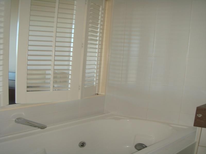 802/2685 Gold Coast Highway, Broadbeach QLD 4218