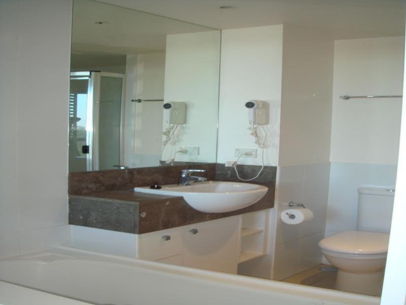 802/2685 Gold Coast Highway, Broadbeach QLD 4218