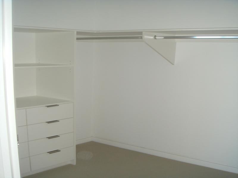 21102/21 Elizabeth Avenue, Broadbeach QLD 4218