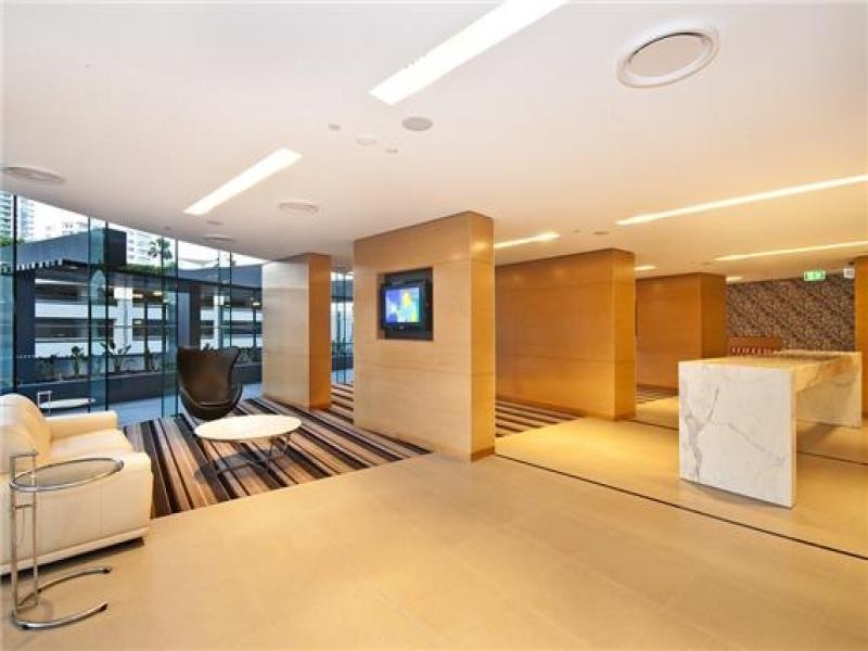 21102/21 Elizabeth Avenue, Broadbeach QLD 4218