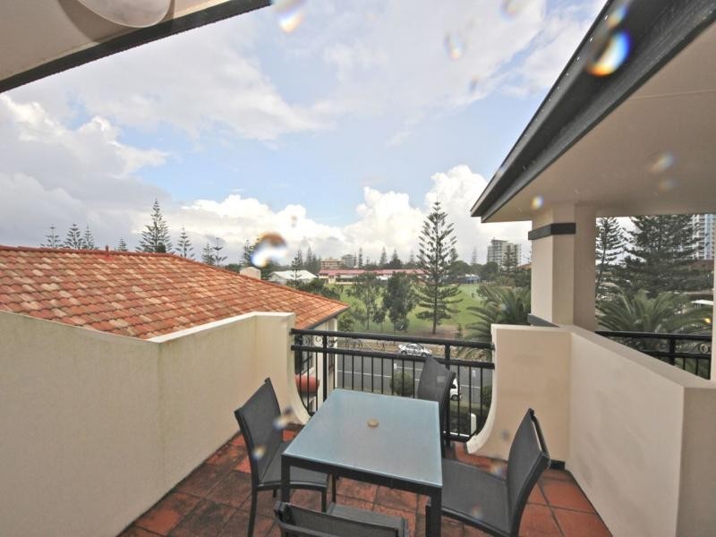 26/9-13 Margaret Ave, Broadbeach QLD 4218