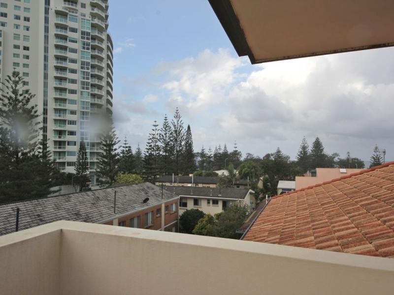 26/9-13 Margaret Ave, Broadbeach QLD 4218