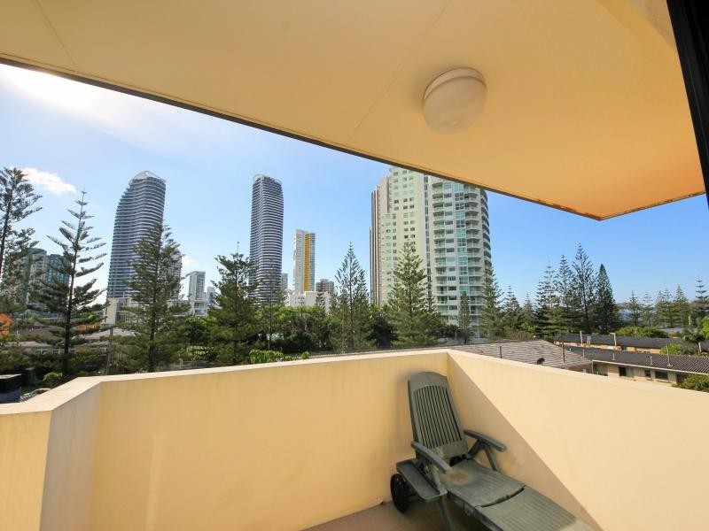 26/9-13 Margaret Ave, Broadbeach QLD 4218