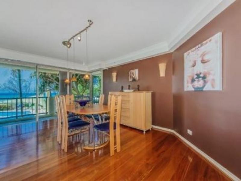 100 Old Burleigh Road, Broadbeach QLD 4218