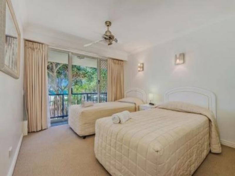 100 Old Burleigh Road, Broadbeach QLD 4218