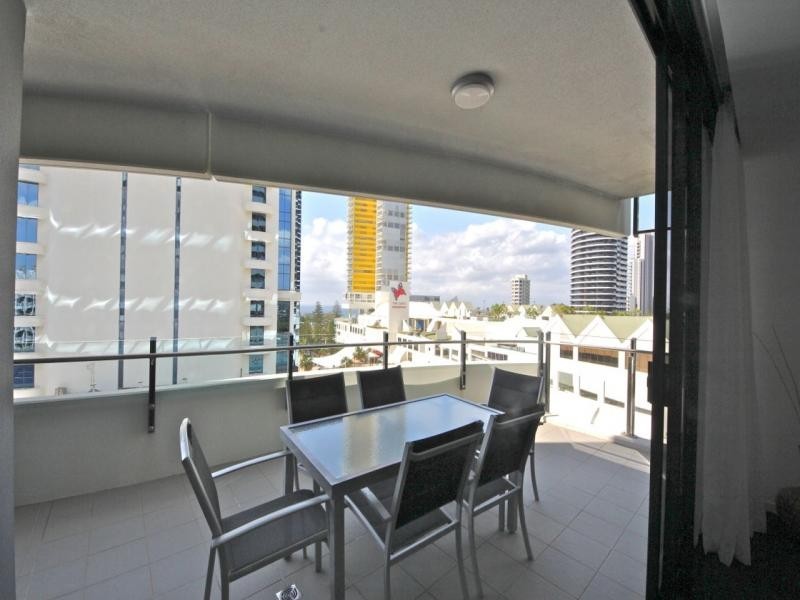 89 Surf Parade, Broadbeach QLD 4218