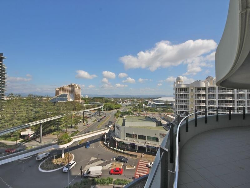 89 Surf Parade, Broadbeach QLD 4218