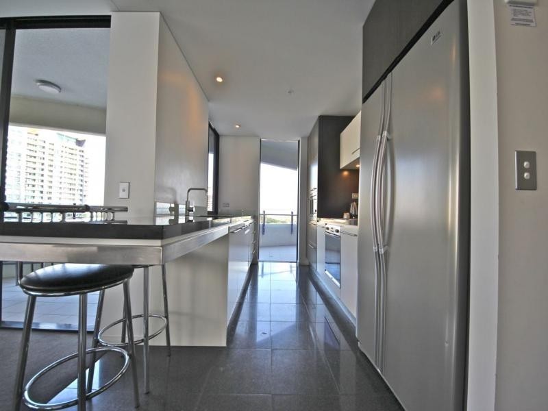 89 Surf Parade, Broadbeach QLD 4218