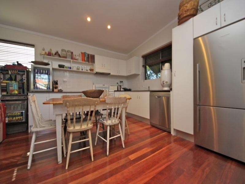 7 Ventura Road, Mermaid Beach QLD 4218