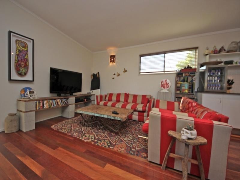 7 Ventura Road, Mermaid Beach QLD 4218