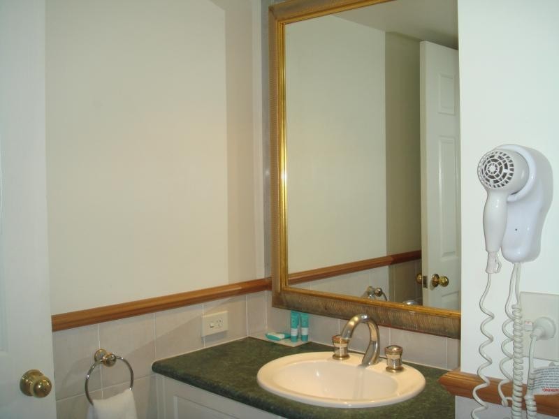 1104/90 Surf Parade, Broadbeach QLD 4218