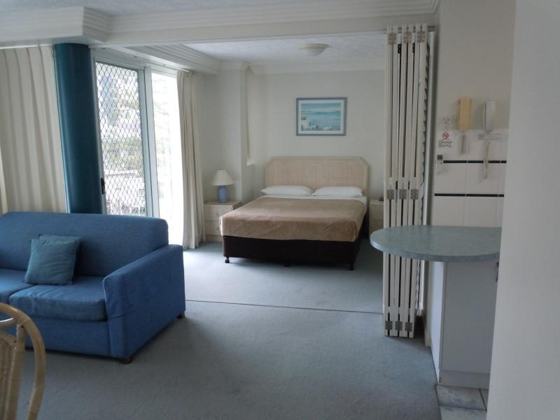 5/13-15 Anne Avenue, Broadbeach QLD 4218