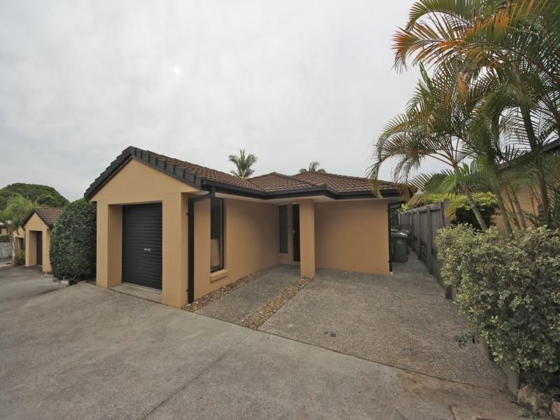 4/13 Schneider Avenue, Labrador QLD 4215