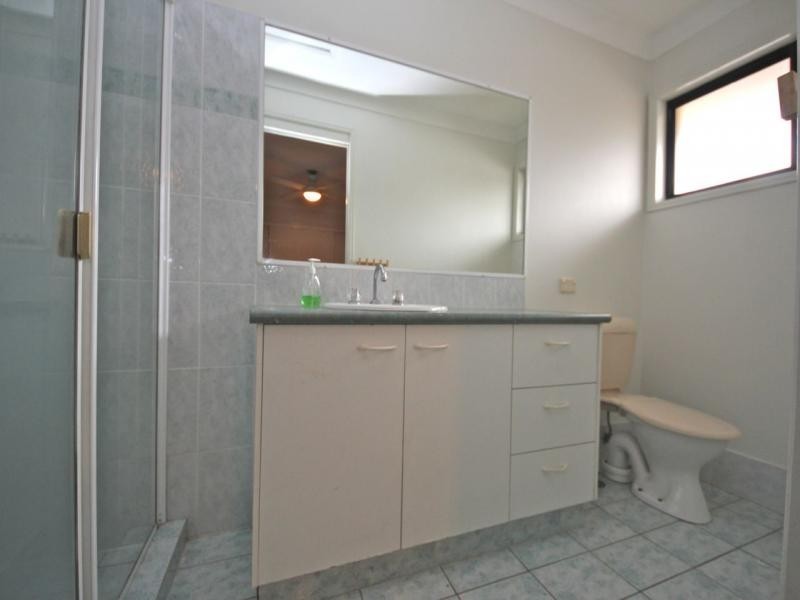 4/13 Schneider Avenue, Labrador QLD 4215