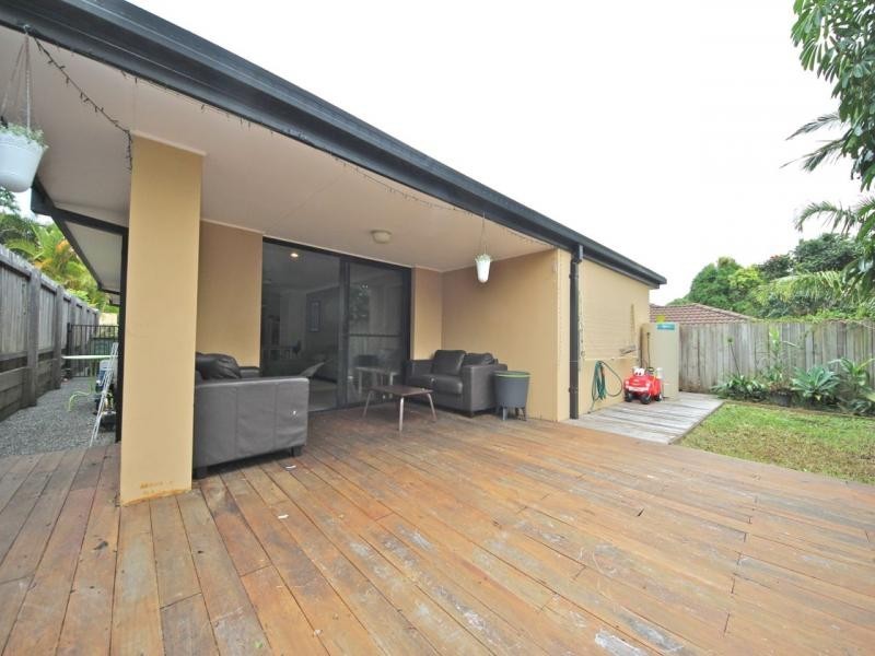 4/13 Schneider Avenue, Labrador QLD 4215