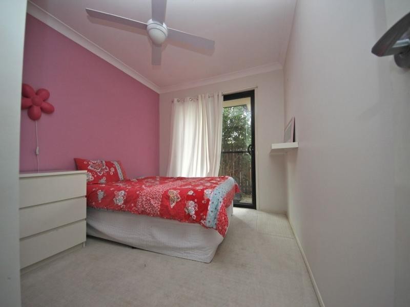 4/13 Schneider Avenue, Labrador QLD 4215