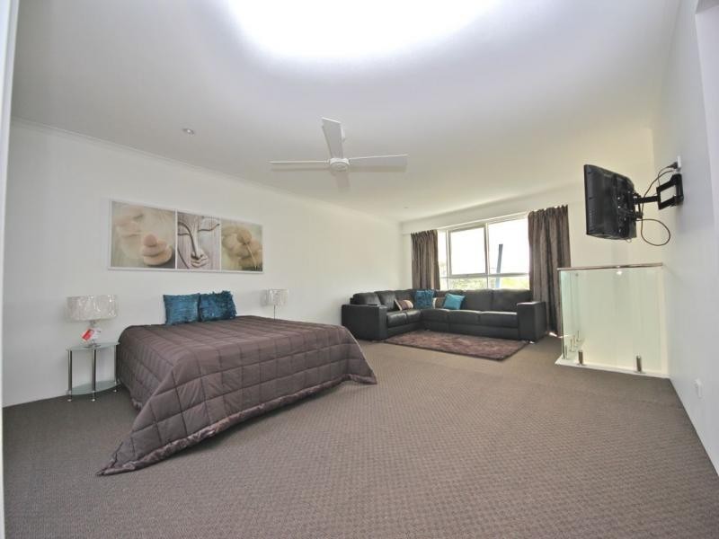 10-16 Alexandra Avenue, Broadbeach QLD 4218