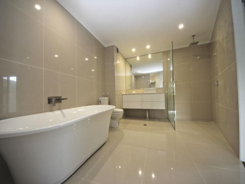 10-16 Alexandra Avenue, Broadbeach QLD 4218