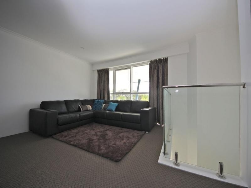 10-16 Alexandra Avenue, Broadbeach QLD 4218