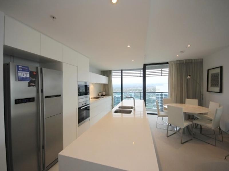 12601/4 Charles ave, Broadbeach QLD 4218