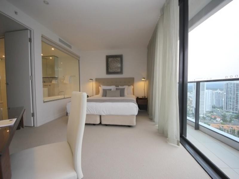 12601/4 Charles ave, Broadbeach QLD 4218