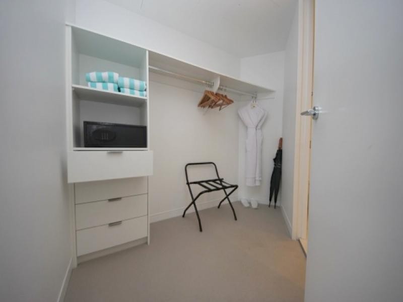 12601/4 Charles ave, Broadbeach QLD 4218
